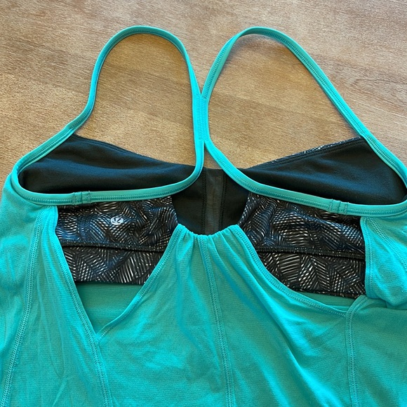 Lululemon Tank - Picture 4 of 5